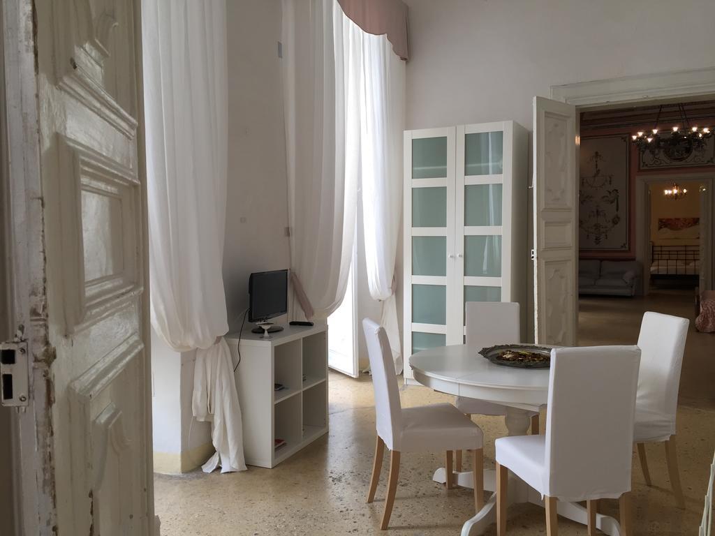 Palazzo Doxi Fontana Dimora Storica Lägenhet Gallipolli Exteriör bild