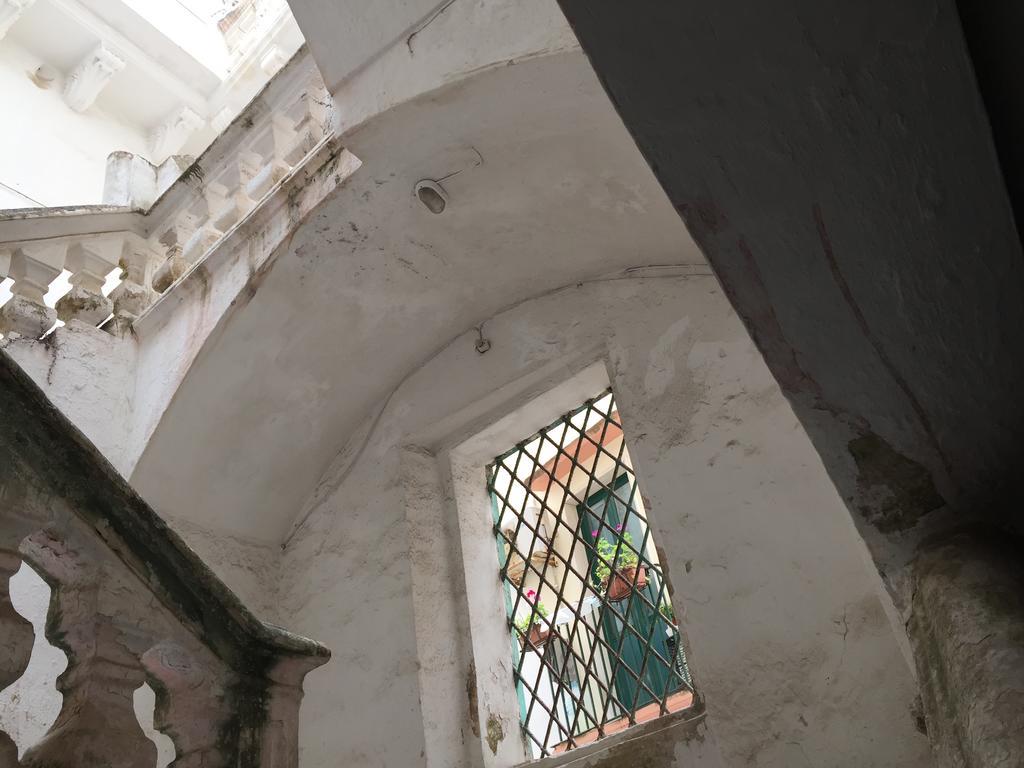 Palazzo Doxi Fontana Dimora Storica Lägenhet Gallipolli Exteriör bild