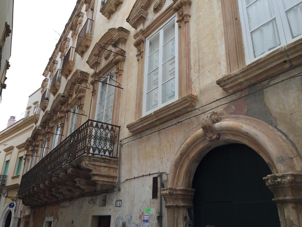 Palazzo Doxi Fontana Dimora Storica Lägenhet Gallipolli Exteriör bild